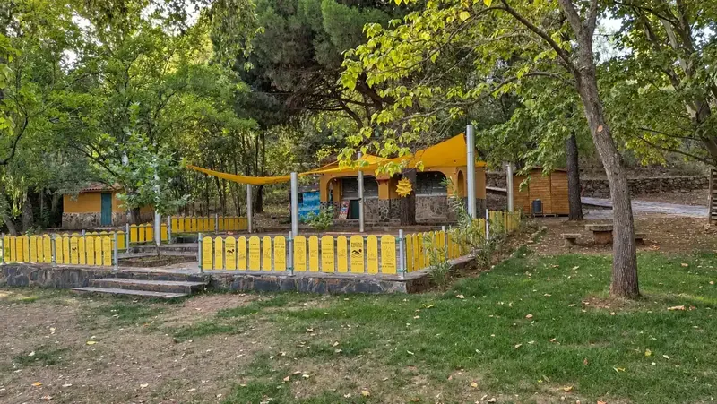 Chiringuito piscina natural Hernán-Pérez