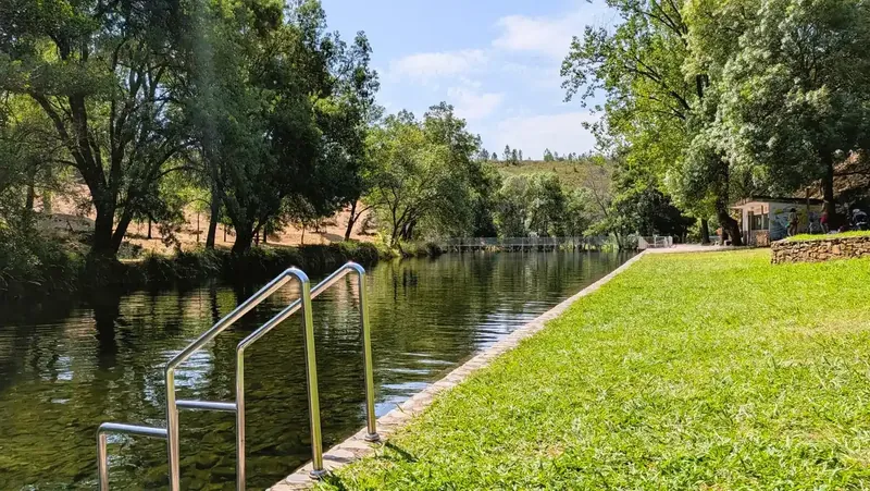 Piscina natural de Hoyos, Sierra de Gata