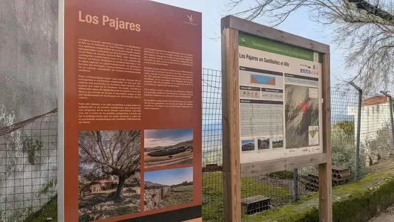 Carteles de la ruta de los Pajares